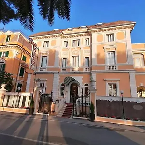 *** Hotel Ena Italie